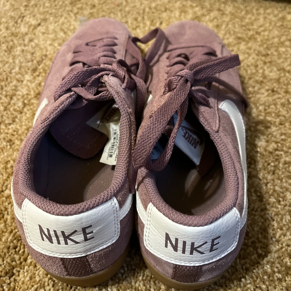 Nike Sport suede sneaker in plum size 10 - Picture 5 of 5